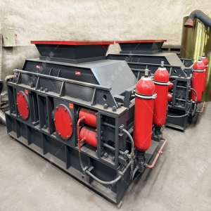 安山岩制砂机-安山岩打砂设备价格优惠-出粒可调节-使用寿命长